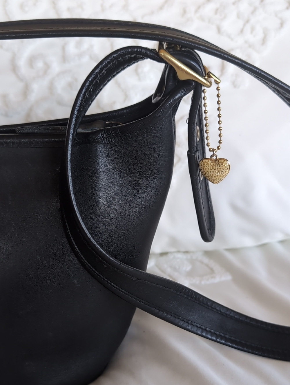 Coach Vintage ♣Maggie Bucket Bag- Black Round Feeder Shoulder/ Crossbody USA - Picture 4 of 16